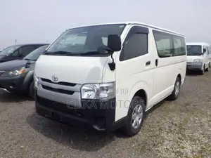 Toyota Regius 2018 White