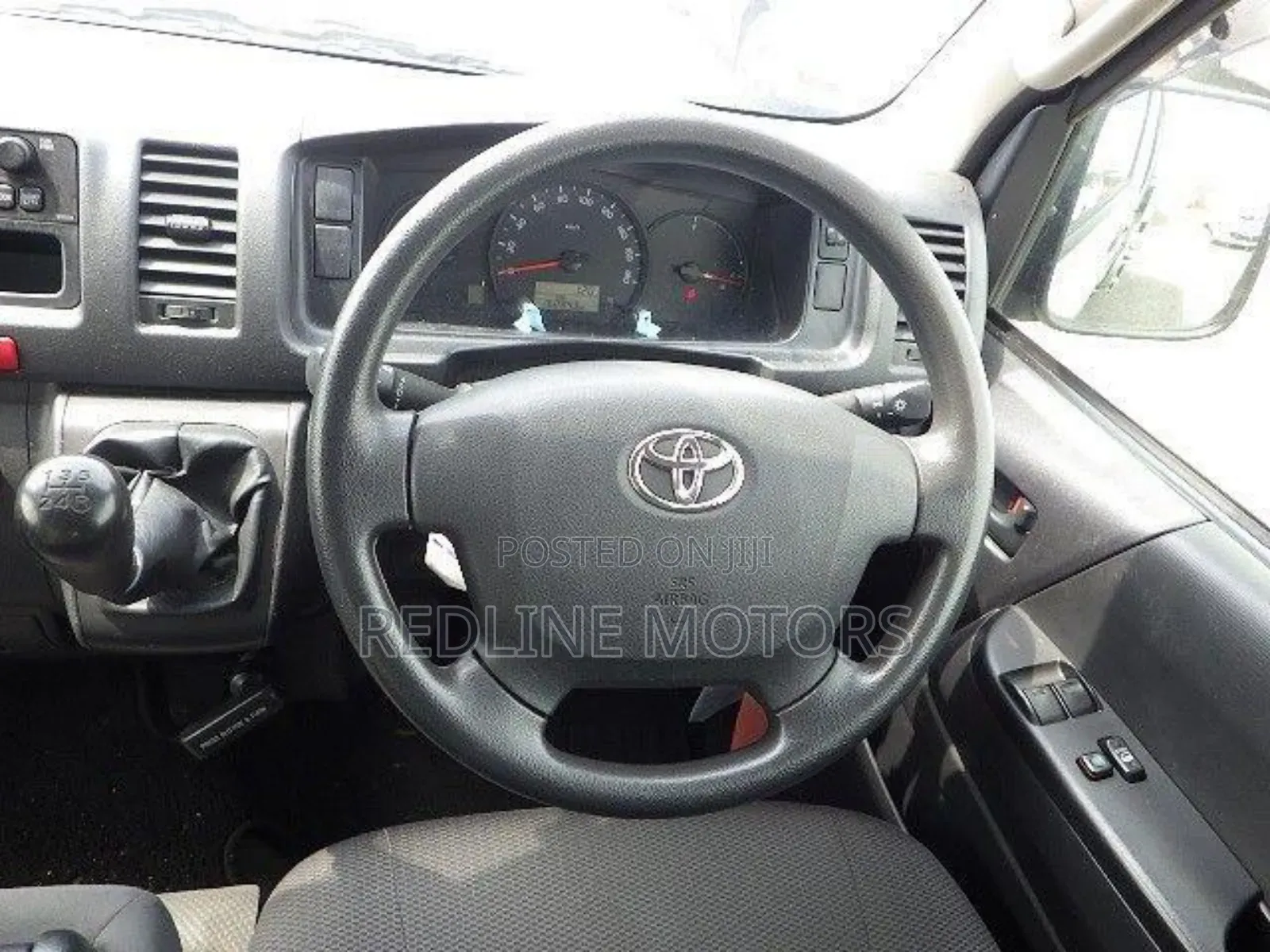 Toyota Regius 2018 White