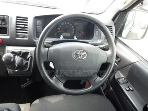 Toyota Regius 2018 White