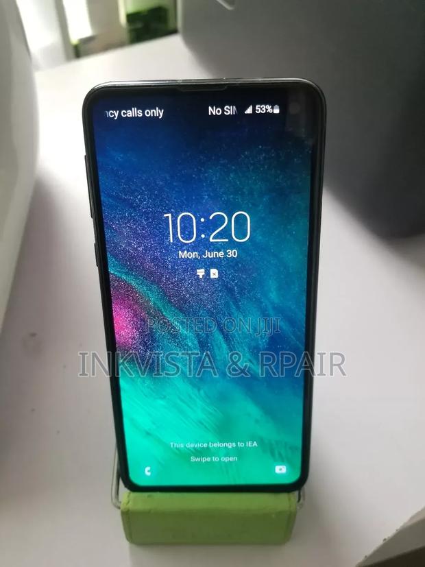 Samsung Galaxy S10e 128 GB Black - thumbnail 3