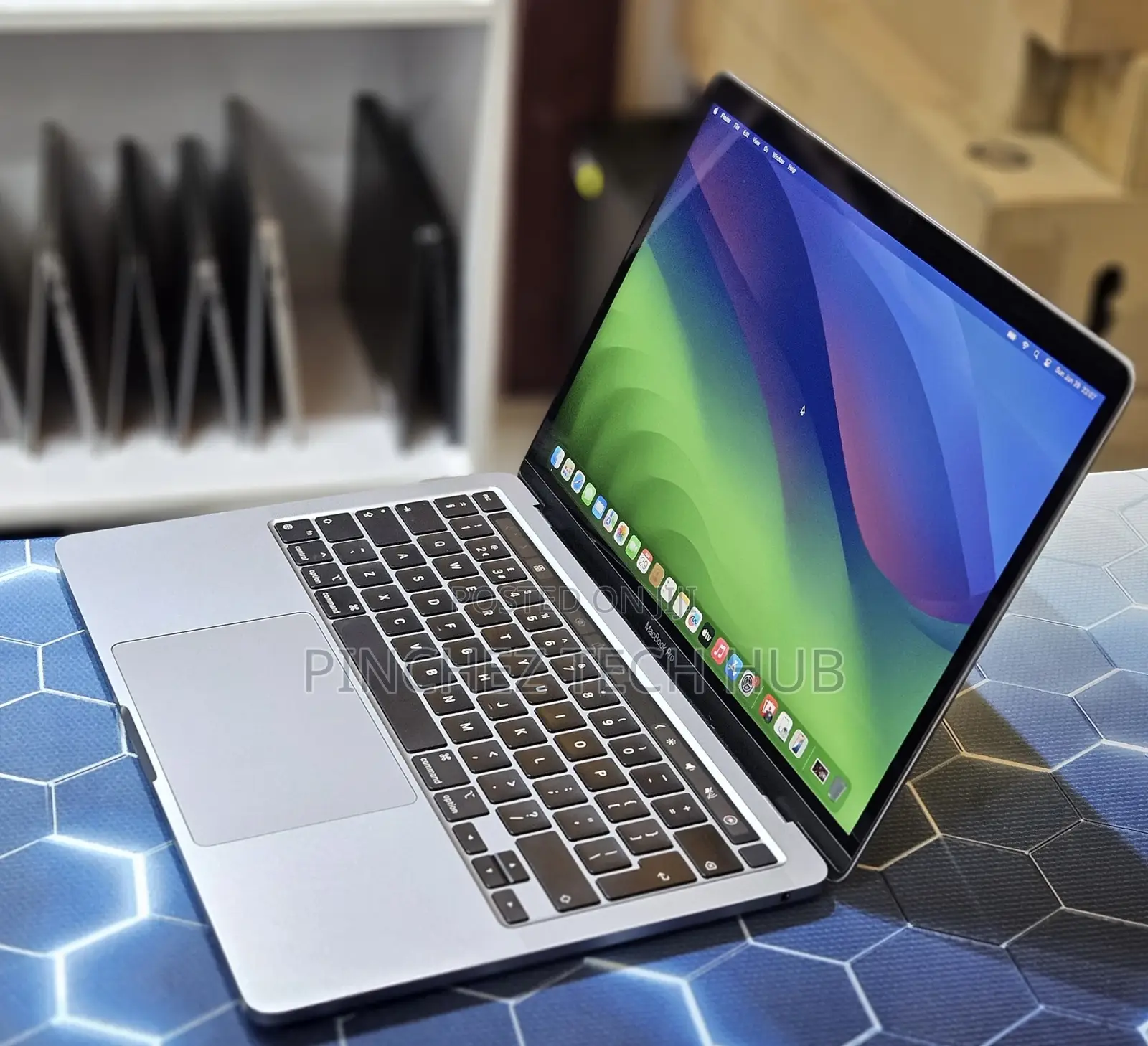 Laptop Apple MacBook Pro 2022 M2 8GB Intel Core I5 SSD 256GB