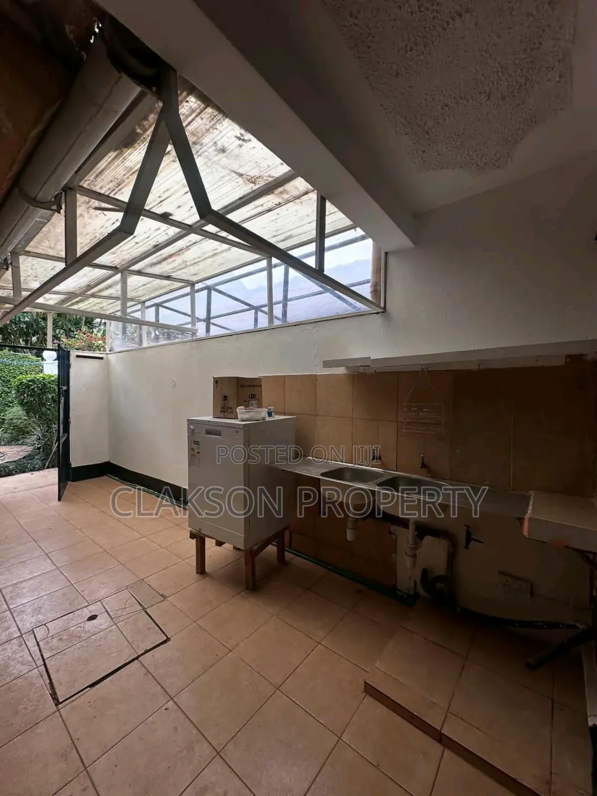 4bdrm Townhouse / Terrace in Lavington for rent