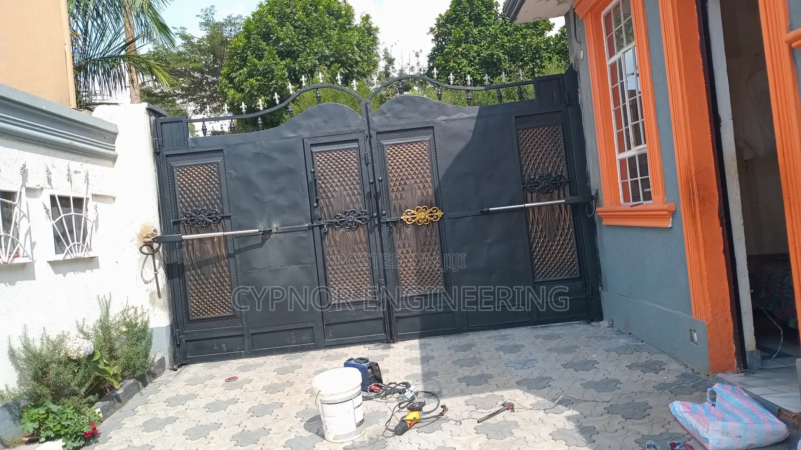 Automated Sliding Gate Opener