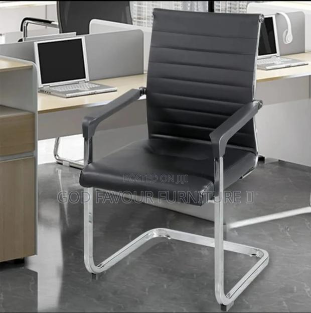 Vintage Black Office Chair/Waiting Chair Tf3w