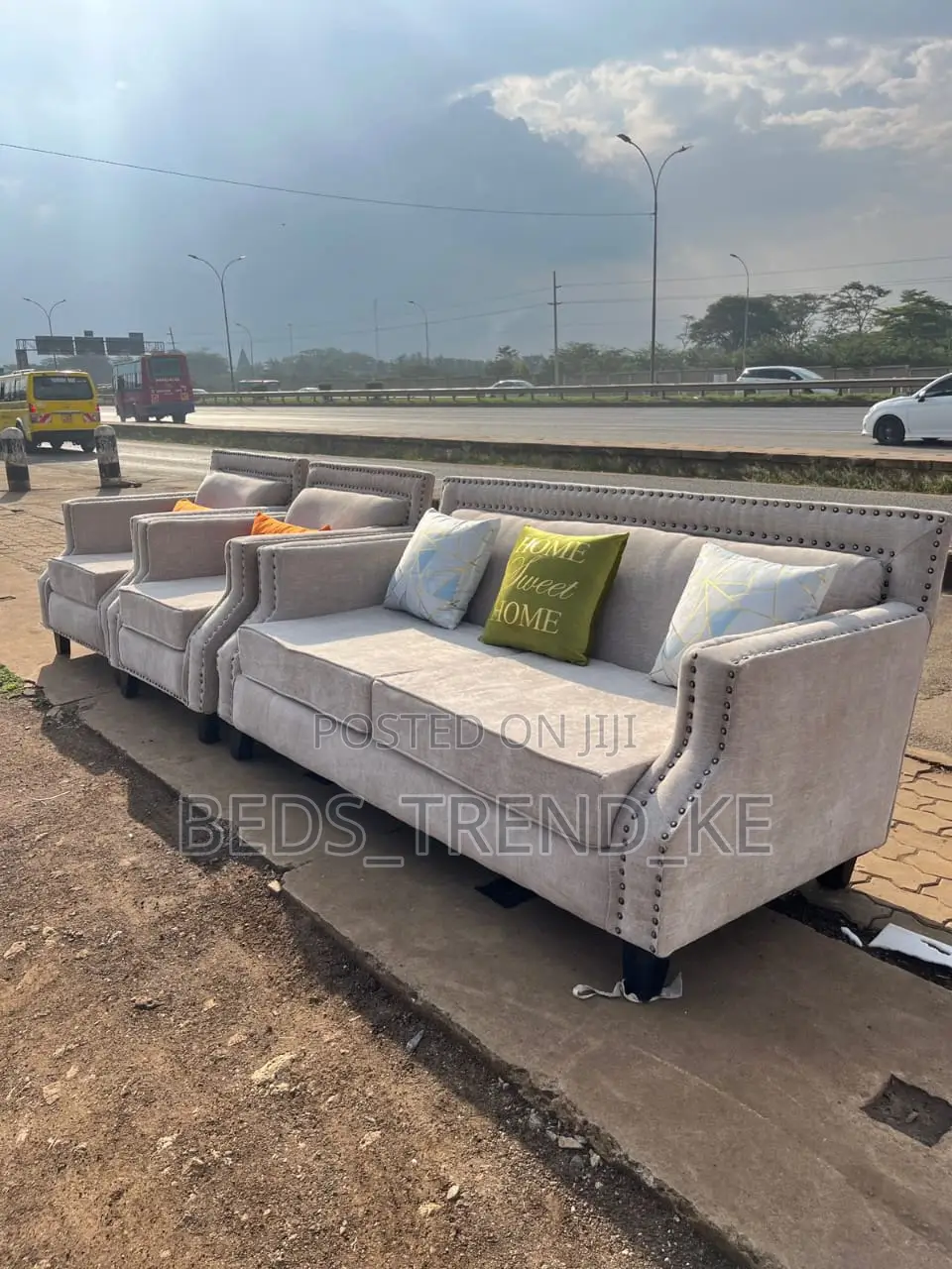 Grayish 5 Seater Modern Indoor Seat 3,1,1