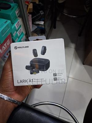 Hollyland Lark A1 Mini Duo 2-Person Wireless Microphone