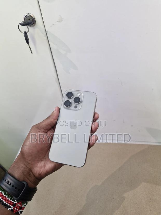 Apple iPhone 15 Pro 128 GB Gray - thumbnail 7