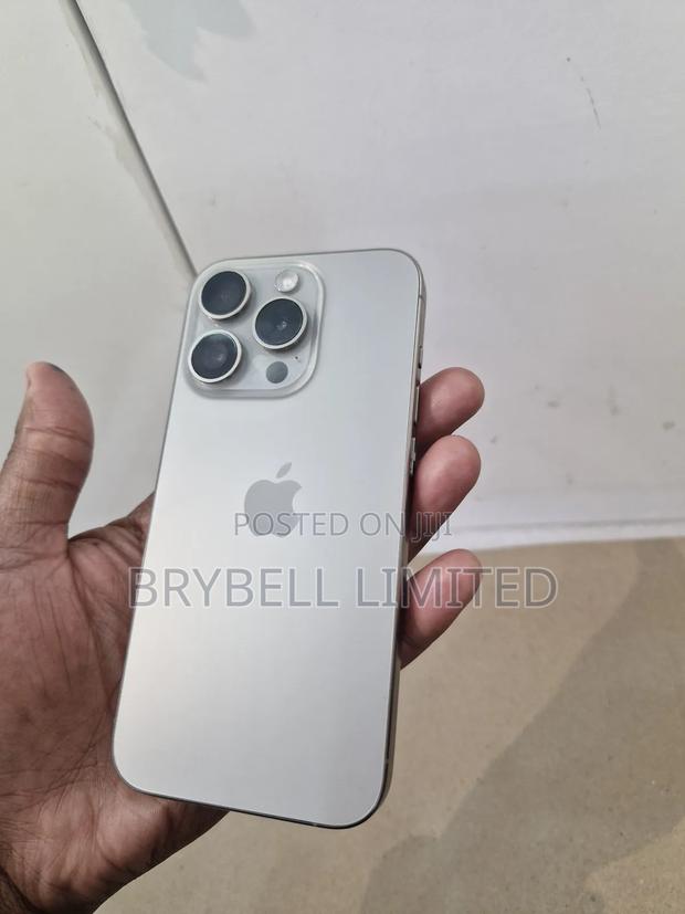 Apple iPhone 15 Pro 128 GB Gray - thumbnail 3