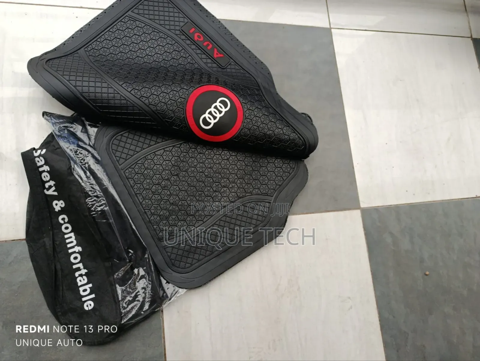 Audi Rubber Floor Mat Set / 5pcs Heavy-Duty Design