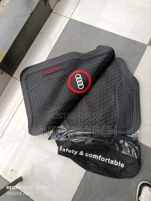 Audi Logo Rubber Mats / Universal 5pcs Floor Set