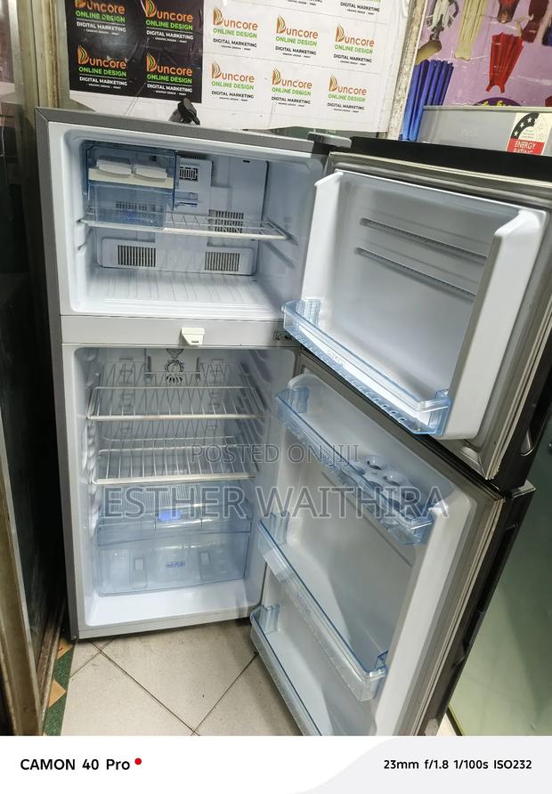 Neat Von Hotpoint Fridge - thumbnail 2