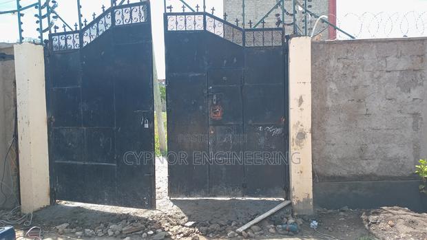 Motorized Swing Gate Opener - thumbnail 4