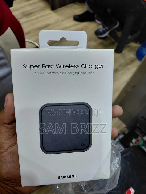 Samsung Super Fast Wireless Charger - main view