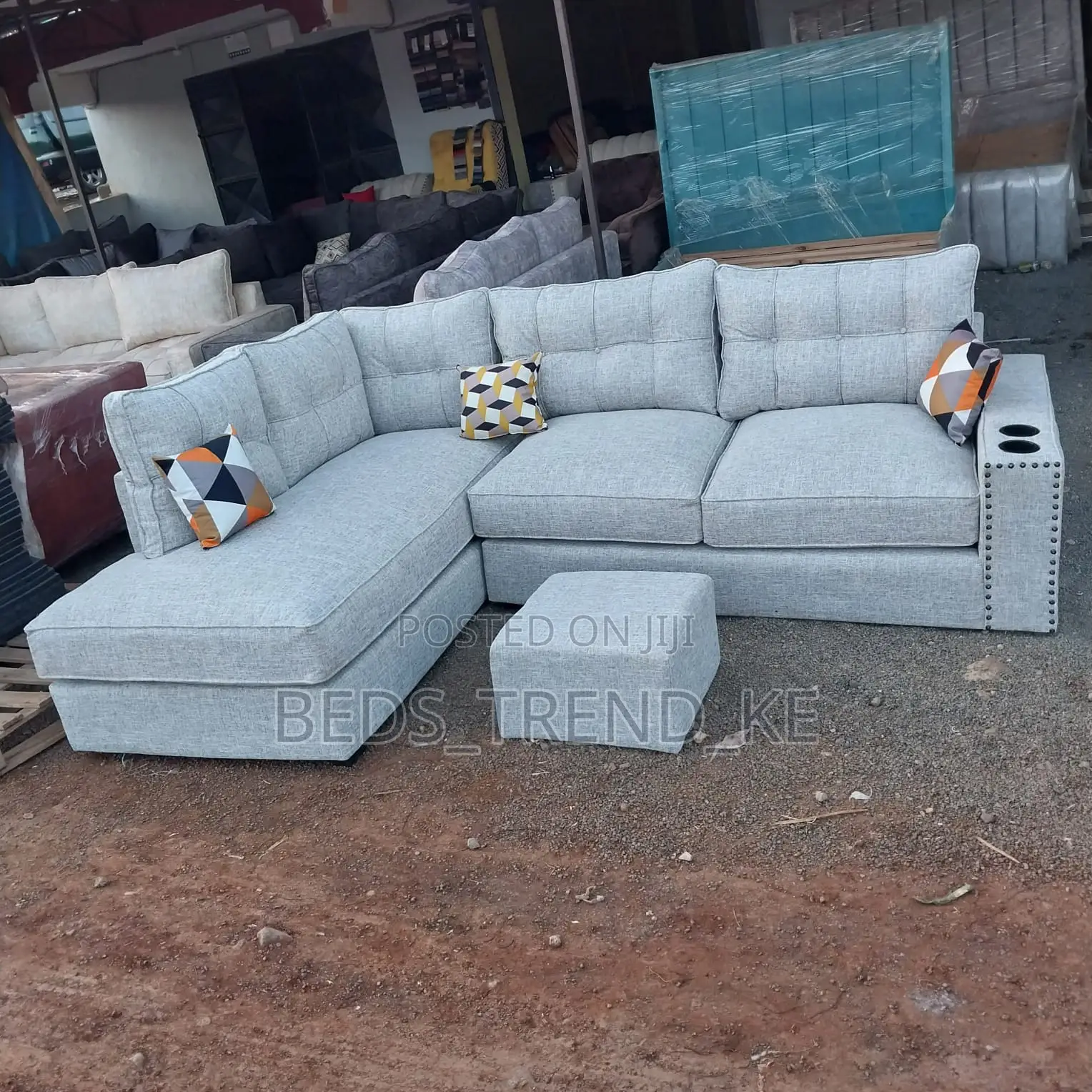Modern Indoor 6 Seater L Shaped Sofa With Cupholders