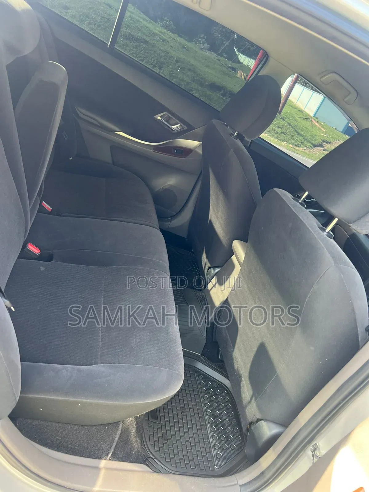 Toyota Premio 2016 Silver