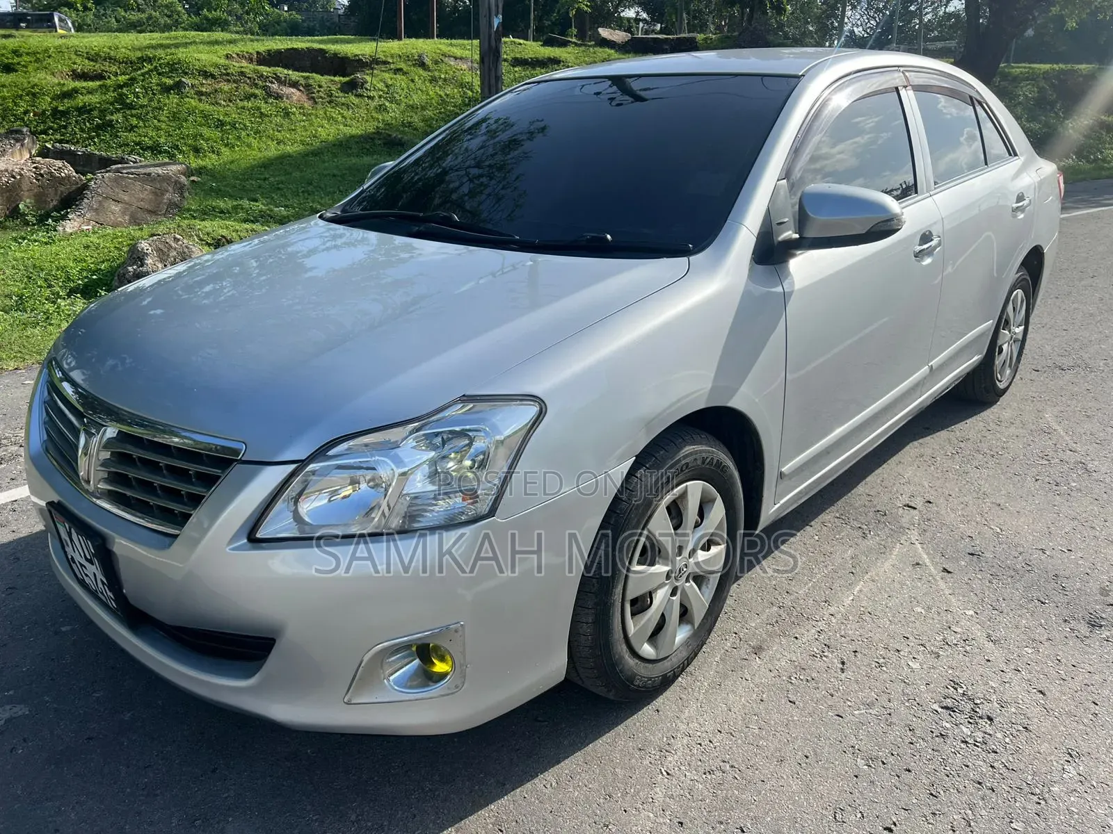 Toyota Premio 2016 Silver