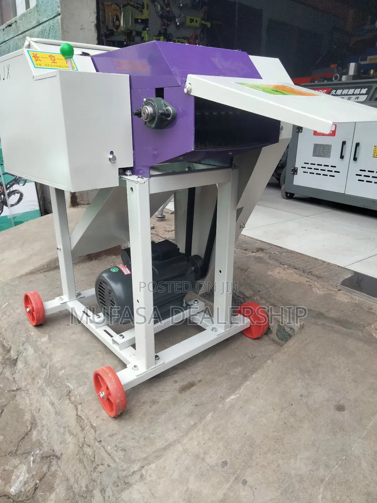 Portable High Speed Chaff Cutter Machine.