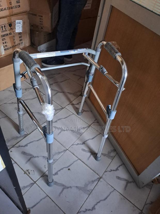 Foldable Walker With Resting Seat - thumbnail 2