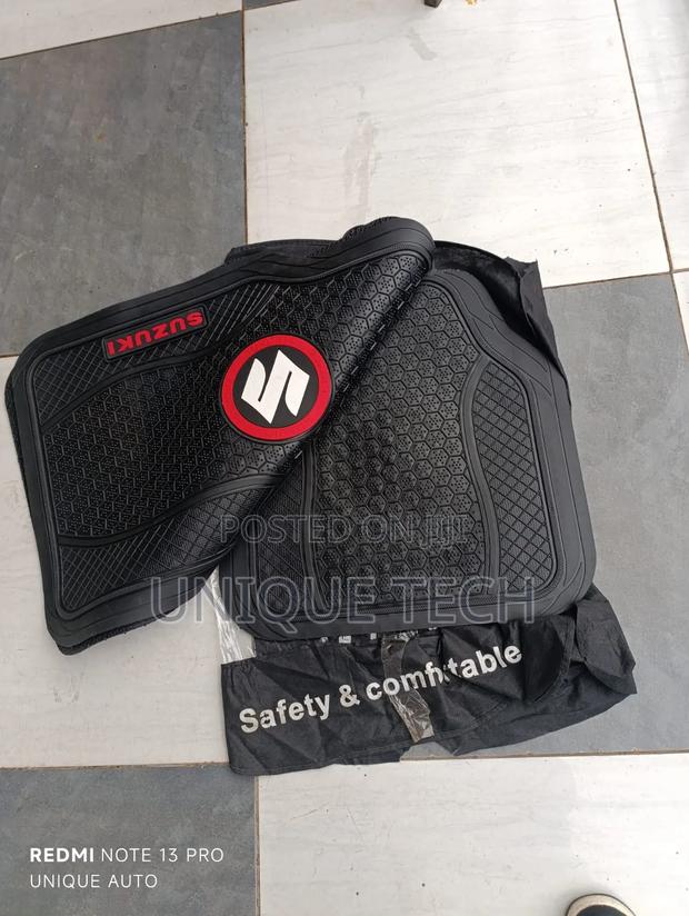 Suzuki Rubber Mats / Universal 5pcs Mat Set