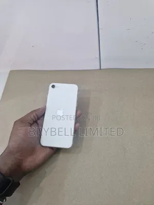 Apple iPhone SE 64 GB White