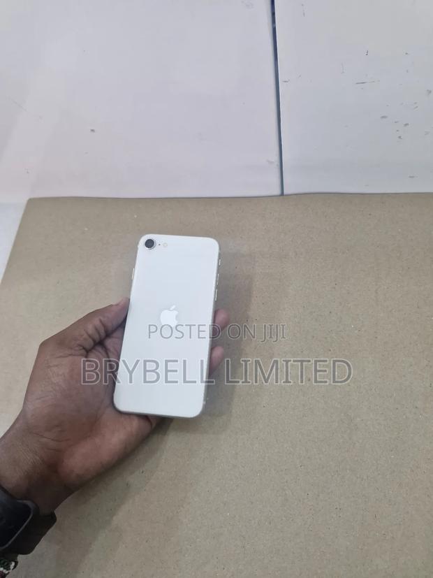 Apple iPhone SE 64 GB White - thumbnail 4