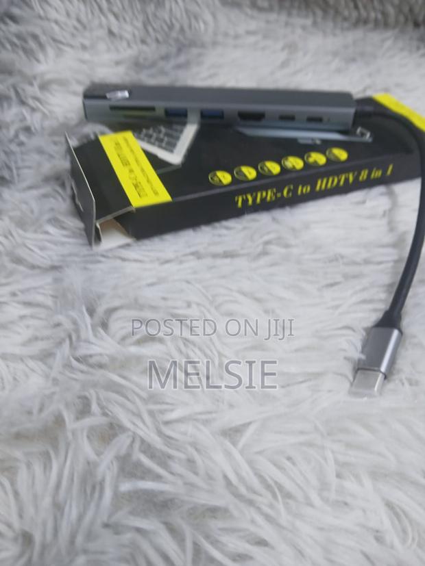 8in1multiport Usb Hub Sd Tf Interface Fastcharging4k HDTV - main view