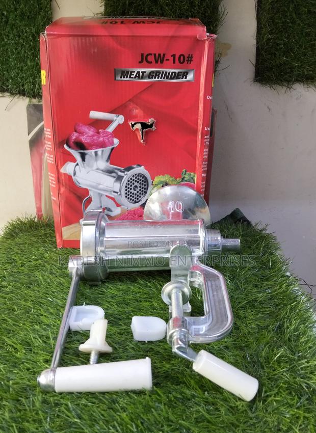 Medium Capacity M10 Mincer – Smooth & Quick Grinding - main view