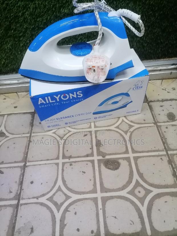 Commercial Standard 1000w Ailyons Dry Iron Box