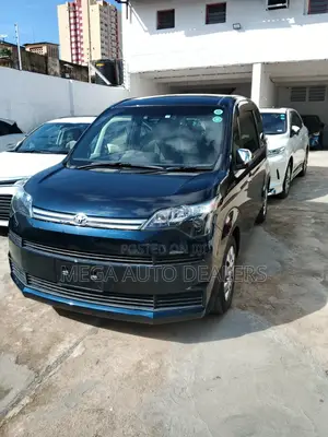 Toyota Spade 1.5 2018 Black