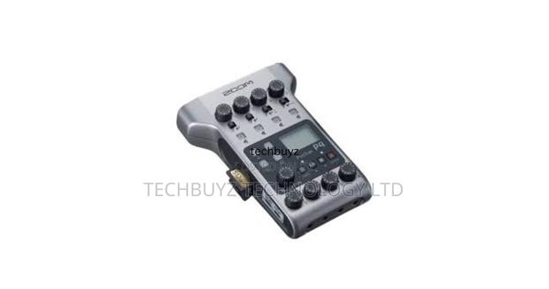 Zoom Podtrack P4