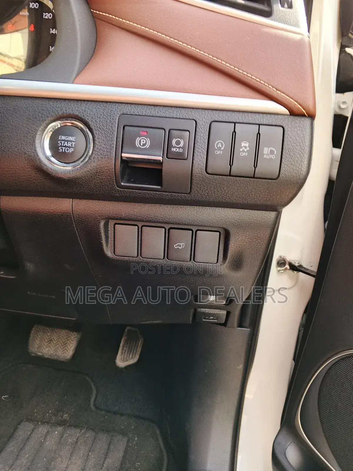 Toyota Harrier 2.0 Turbo 2019 White