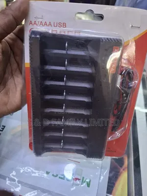 8 in 1 Aa Battery Charger