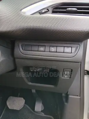Peugeot 2008 2018 White