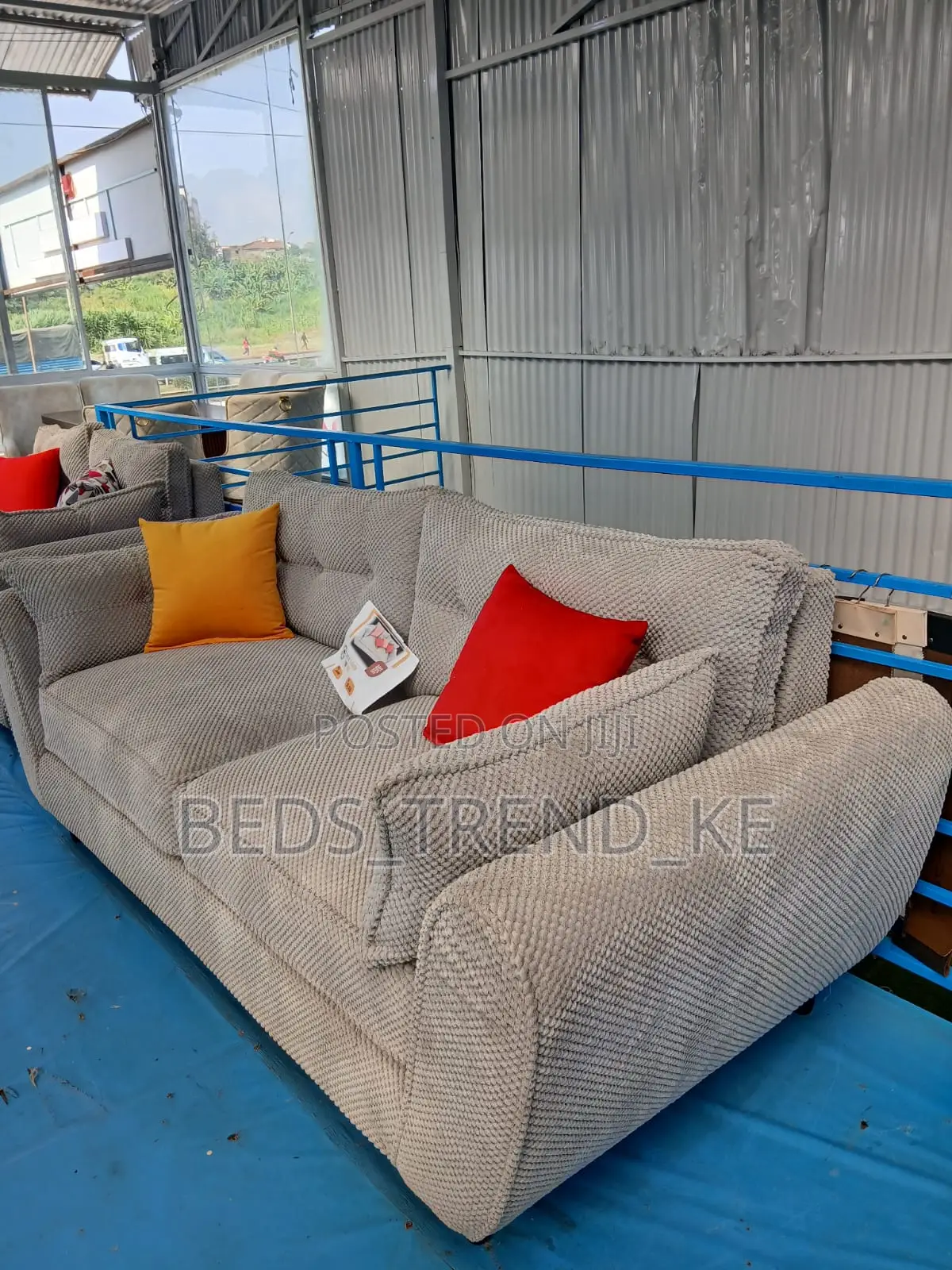Classy Butterfly Sofa 3 Seater With Free Throw Pillows