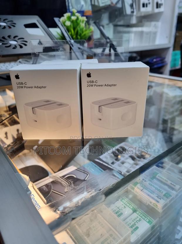 Original 20w iPhone Usb-C Adapter Charger - main view