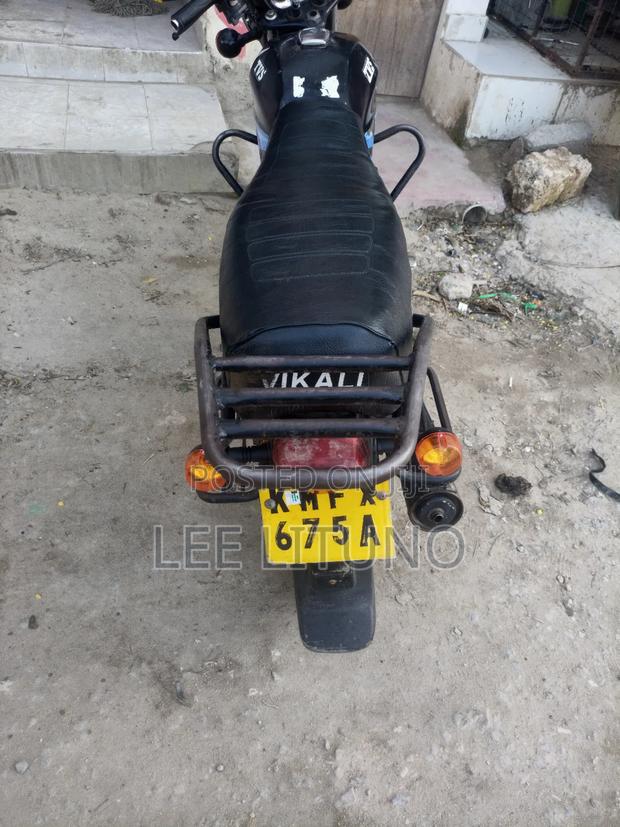 TVS HLX 125 2021 Black - thumbnail 7