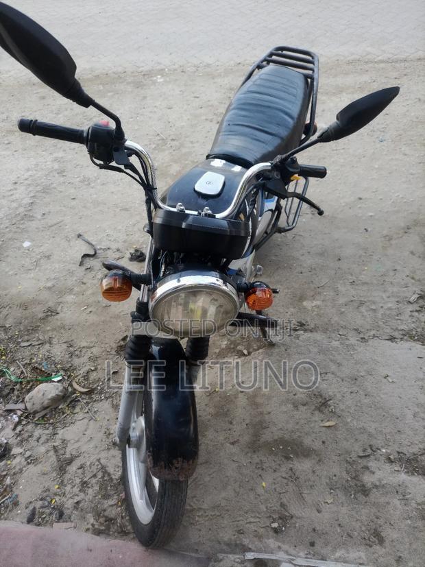 TVS HLX 125 2021 Black - thumbnail 9