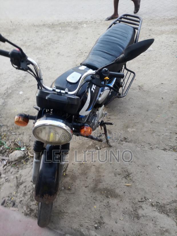 TVS HLX 125 2021 Black - thumbnail 10