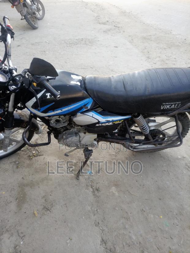 TVS HLX 125 2021 Black - thumbnail 11