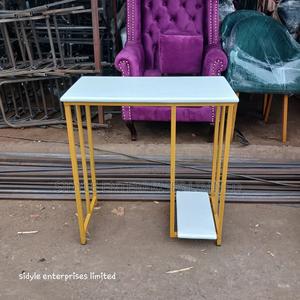 Nail Table White - main view