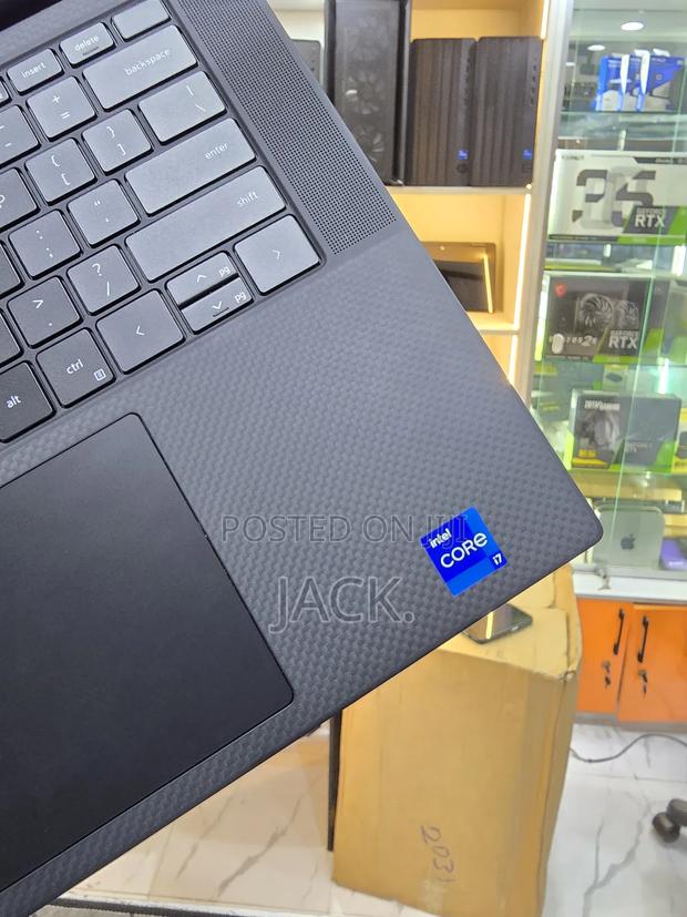 Laptop Dell XPS 15 9510 16GB Intel Core I7 SSD 1T - thumbnail 3