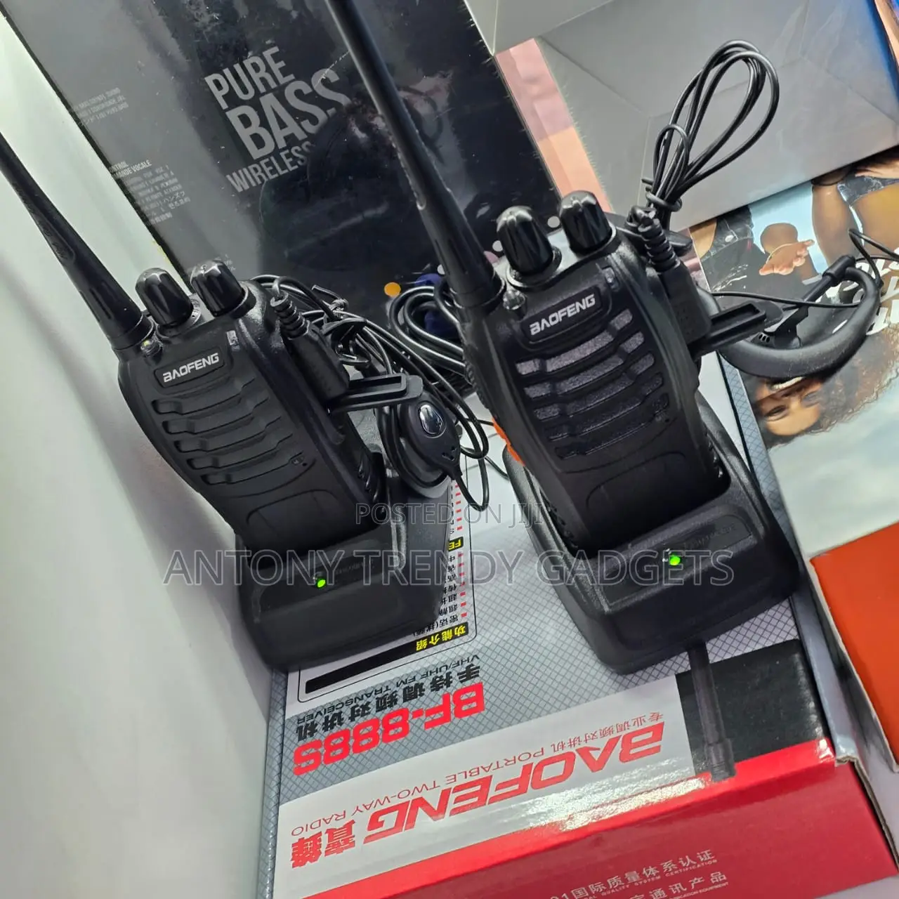 Bf-B888s Radio – Rechargeable Uhf Walkie Talkie Pair