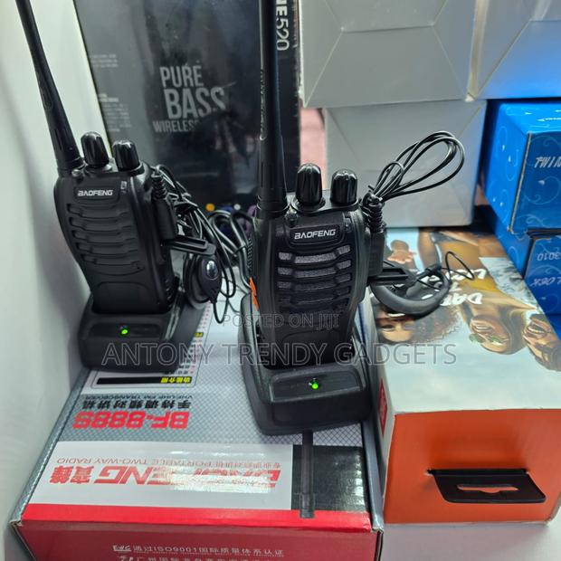 Bf-b888s Walkie Talkie Pair – 16ch, Built-in Torch - main view