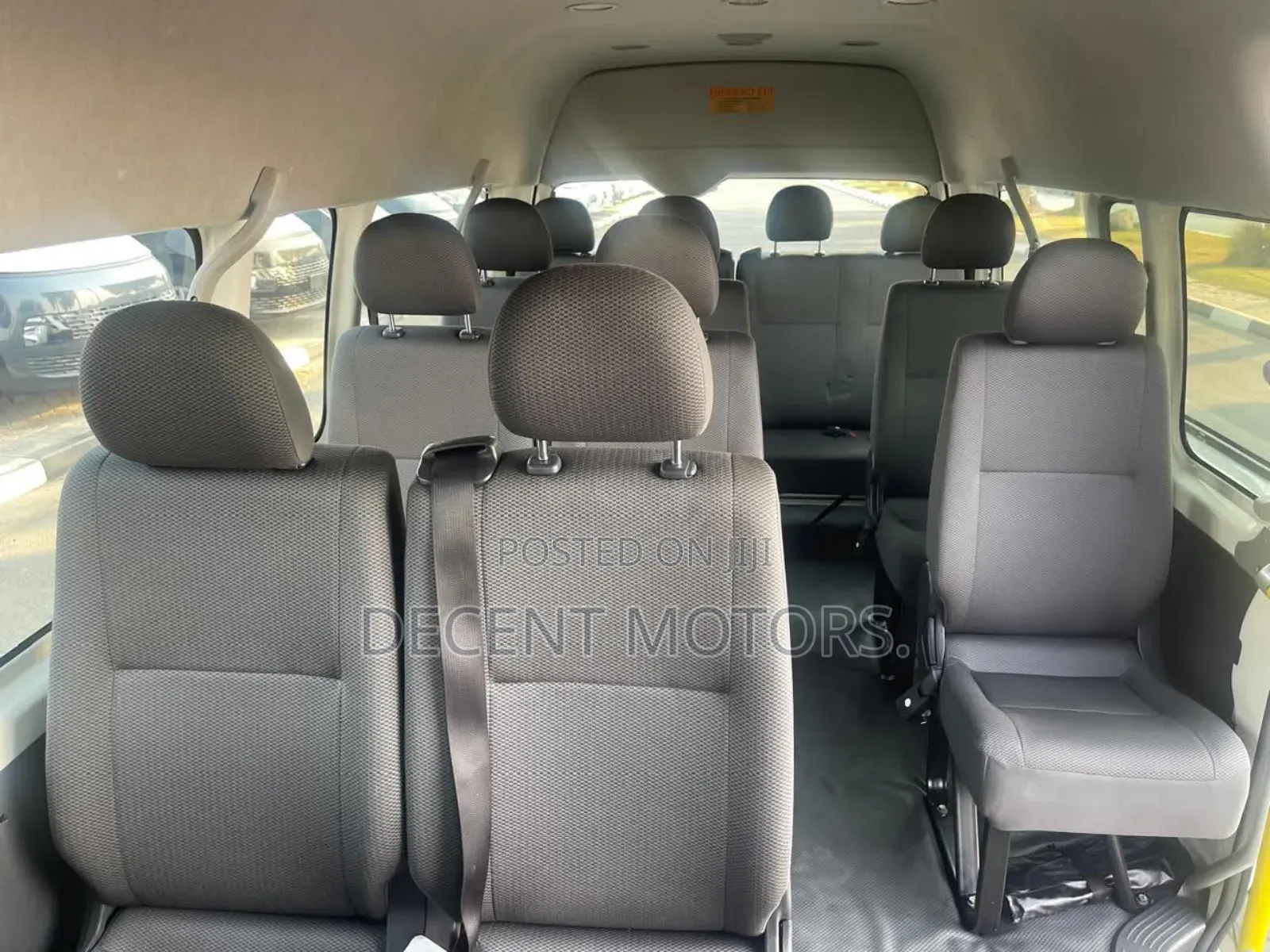 Toyota HiAce 2018 White