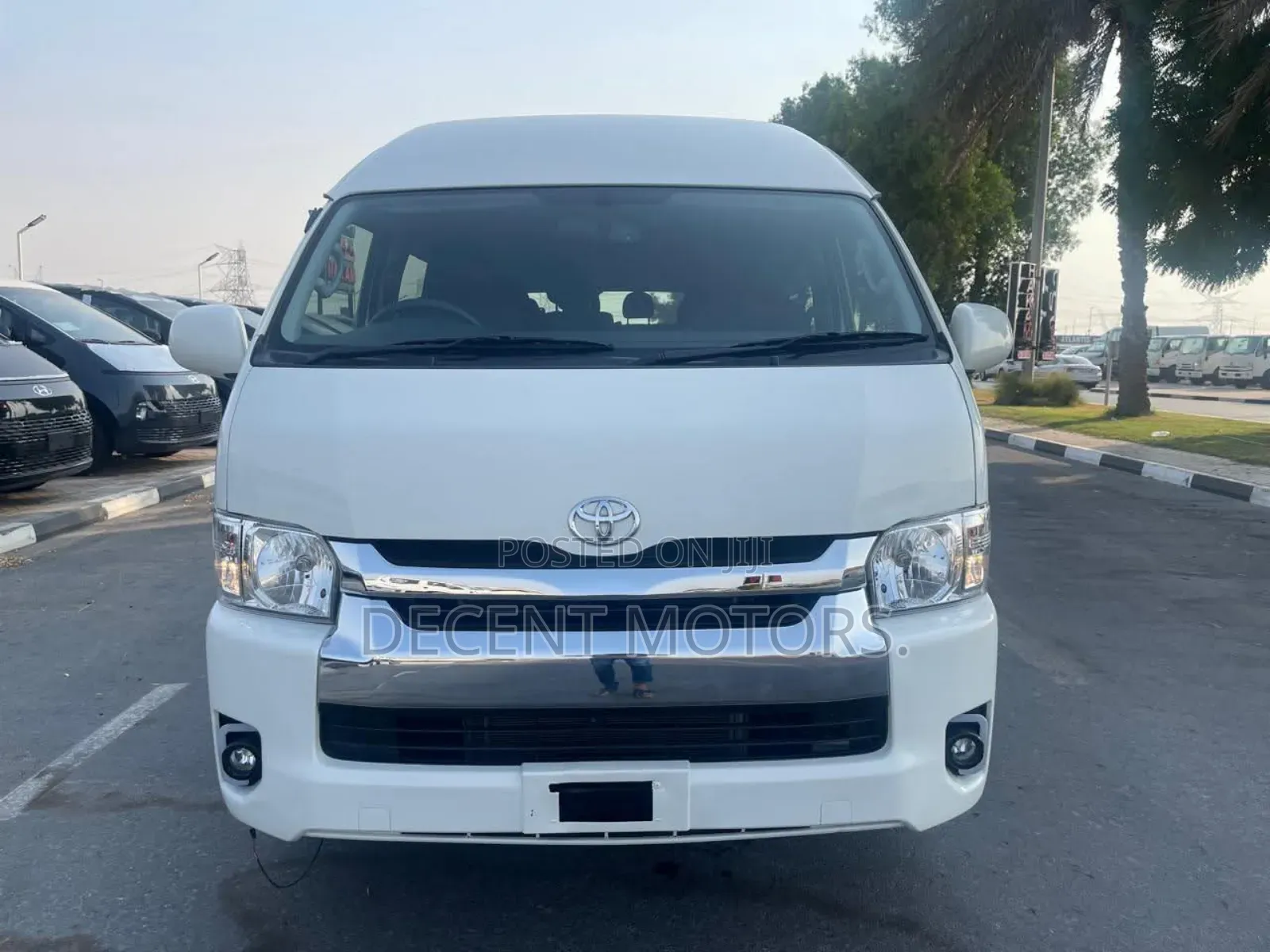 Toyota HiAce 2018 White