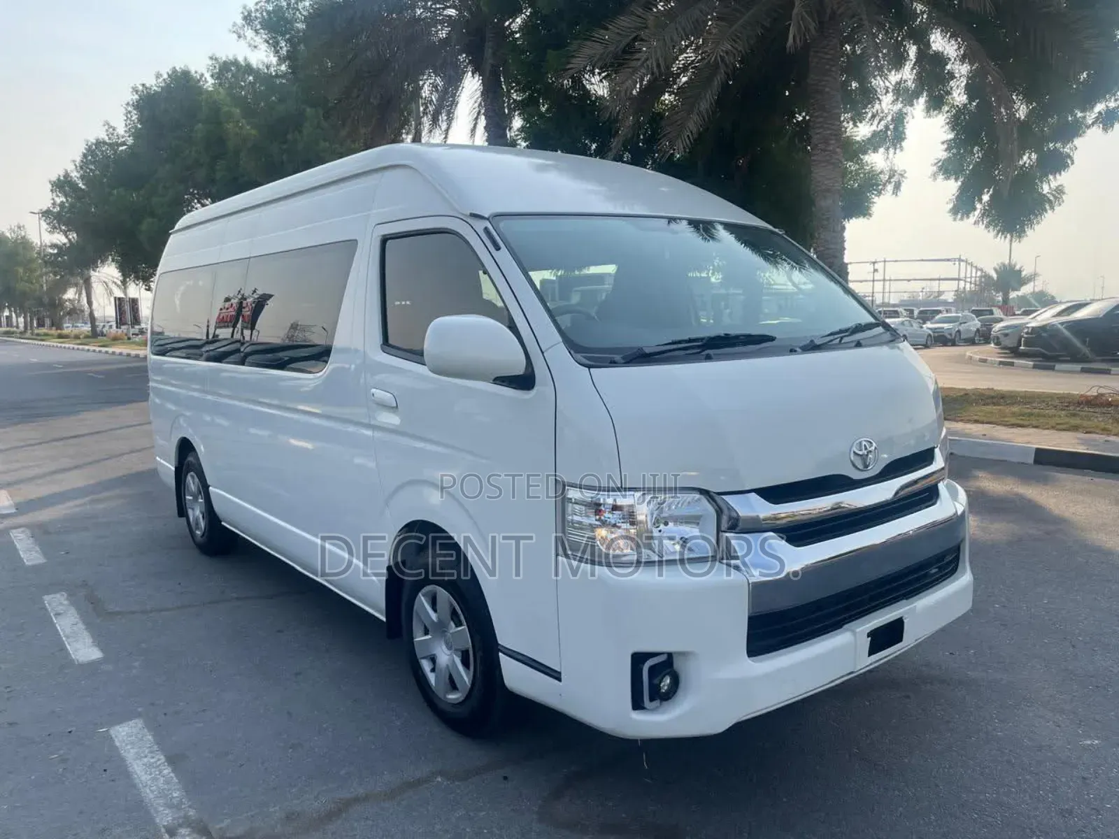 Toyota HiAce 2018 White