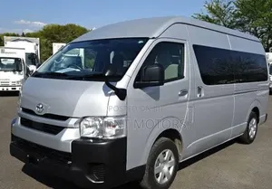 Toyota HiAce 2018 Silver