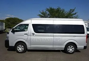 Toyota HiAce 2018 Silver