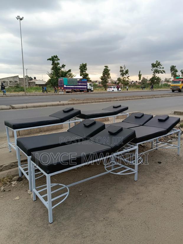 Massage Bed, White Frame, Black Mattress - thumbnail 3