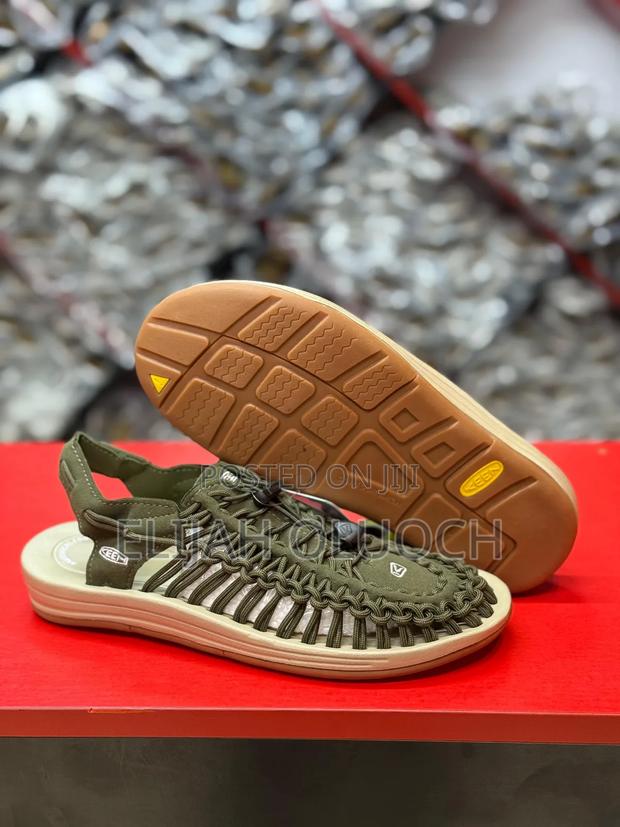 Keen Uneek Classic Sandals - thumbnail 2